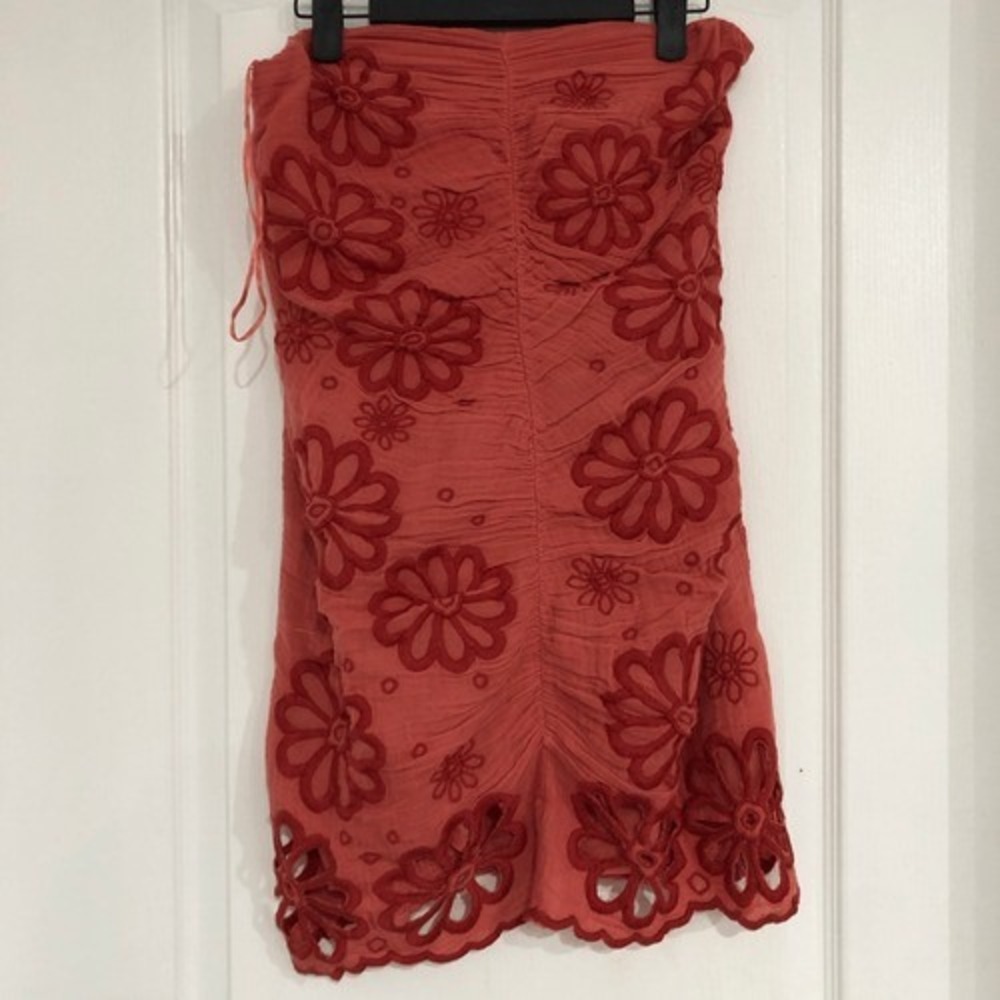 Free People Red Clover Strapless Embroidered Ruched Mini Dress‎ Size Medium NWT - Picture 5 of 9